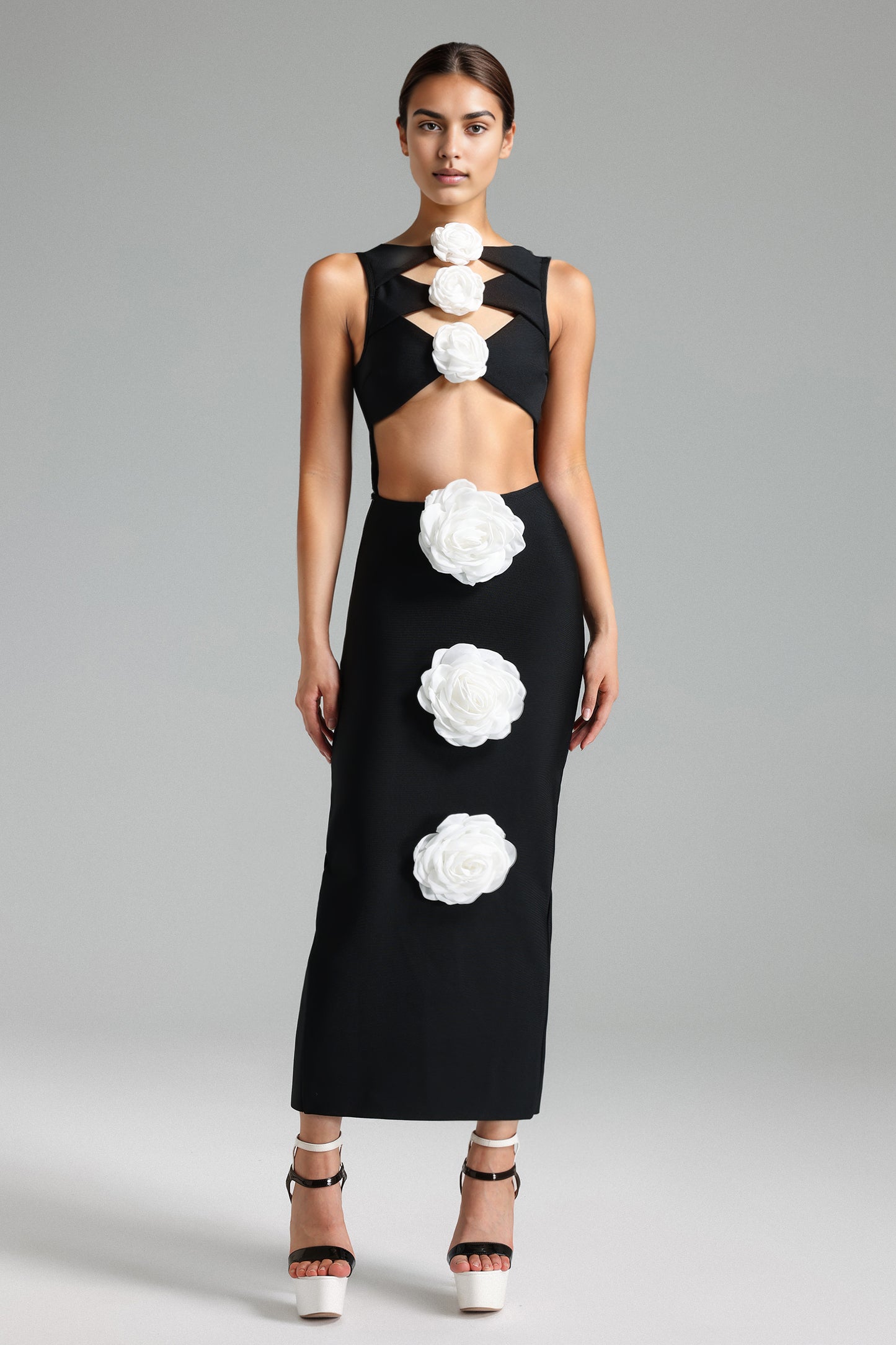 Vestido Midi Ginny com Cortes Florais