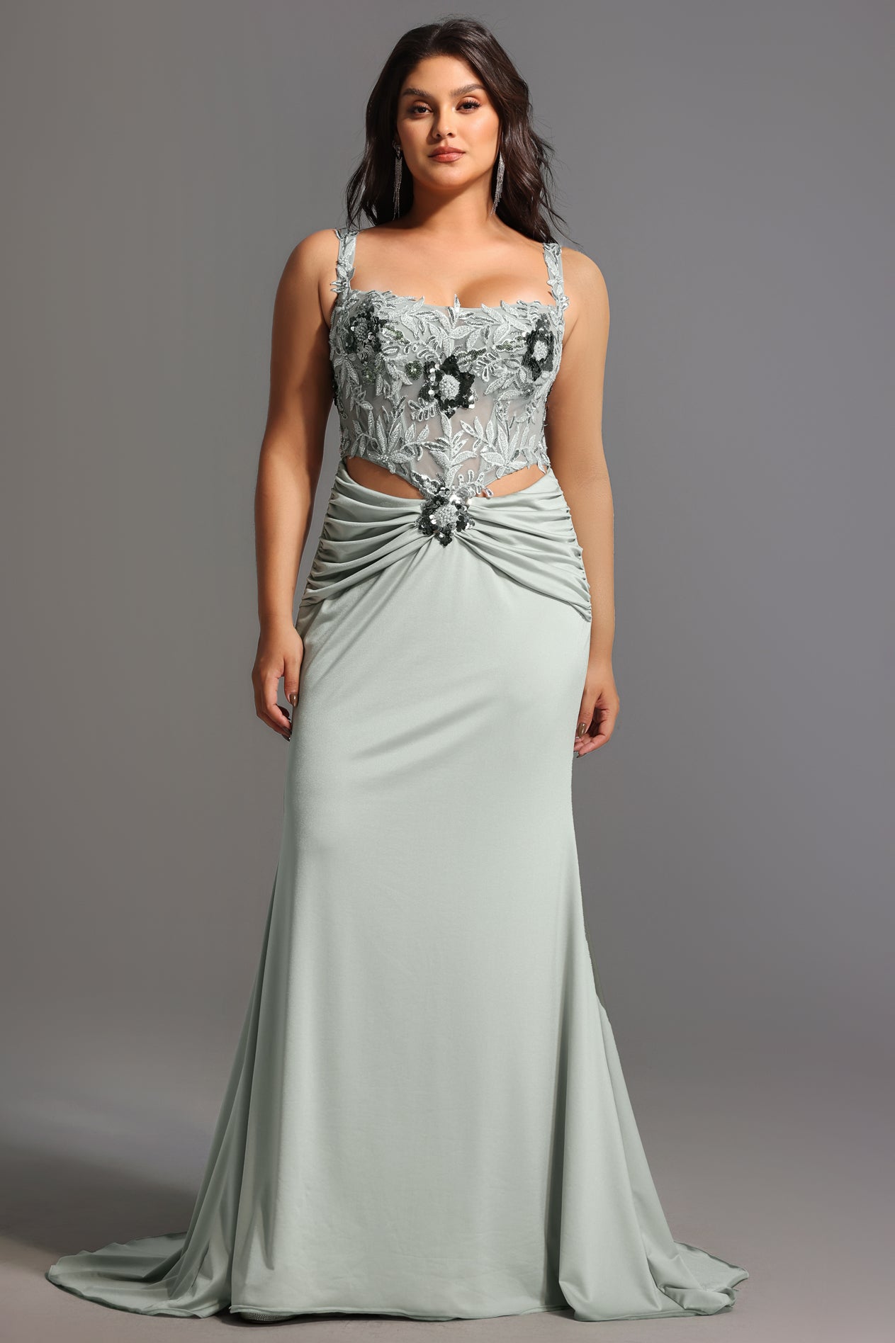 Vestido Maxi Valery com Cauda e Paetês