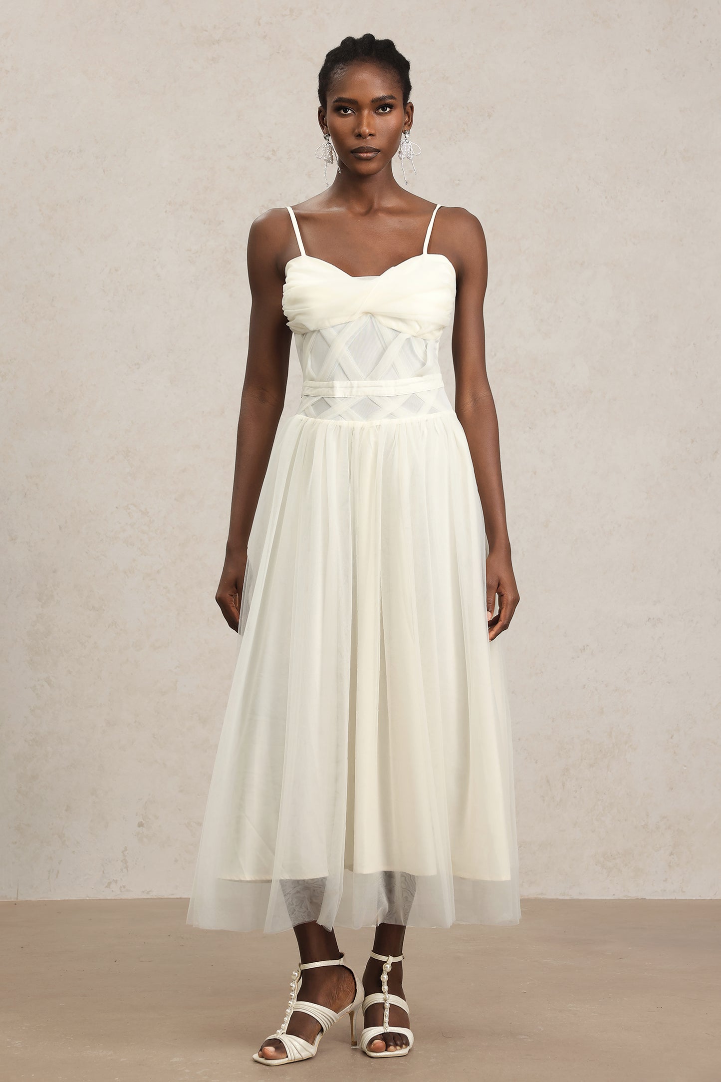 Maxi Omega com Halter e Pregas