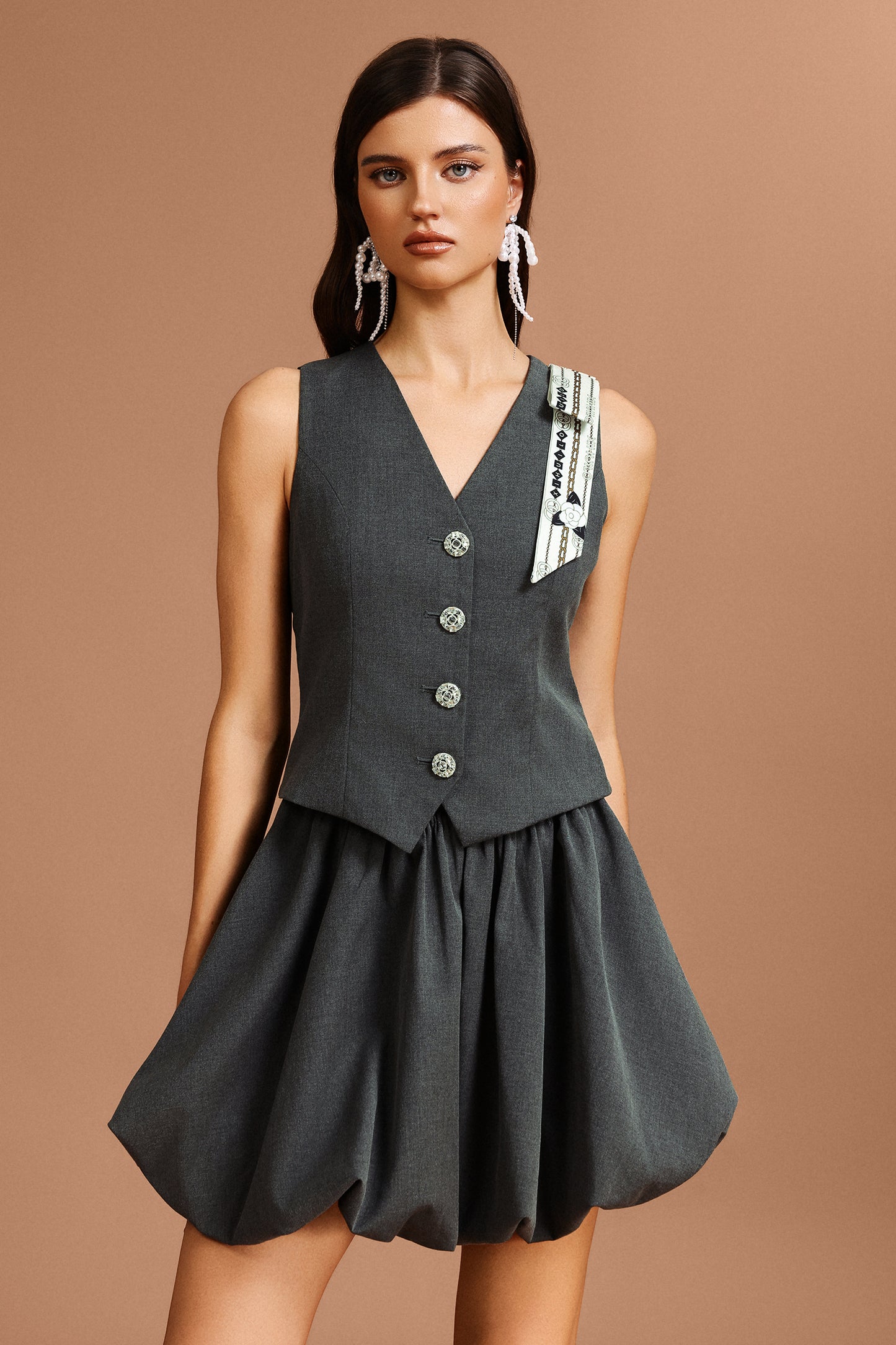 Vestido Mini Labiny com Decote em V e Estampa Floral