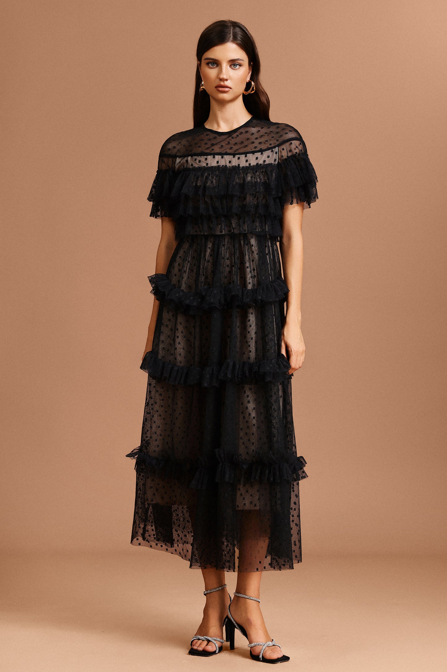Vestido Maxi Emmeline com Gola Redonda e Mangas Curtas Estampado de Pois