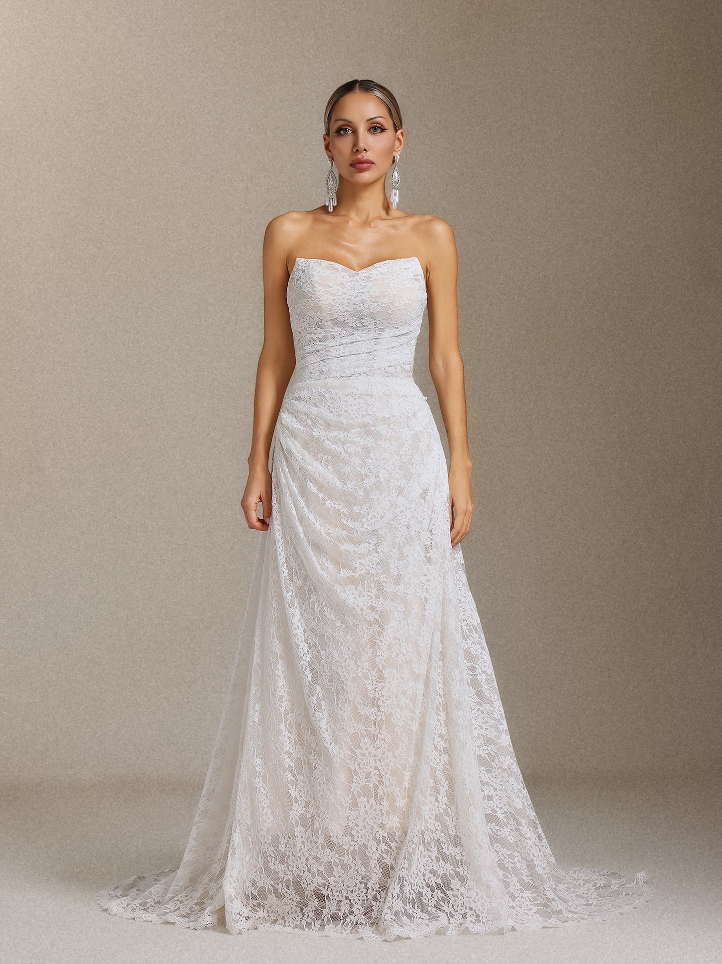 Vestido de Noiva Trosy Maxi com Renda e Decote Tomara que Caia