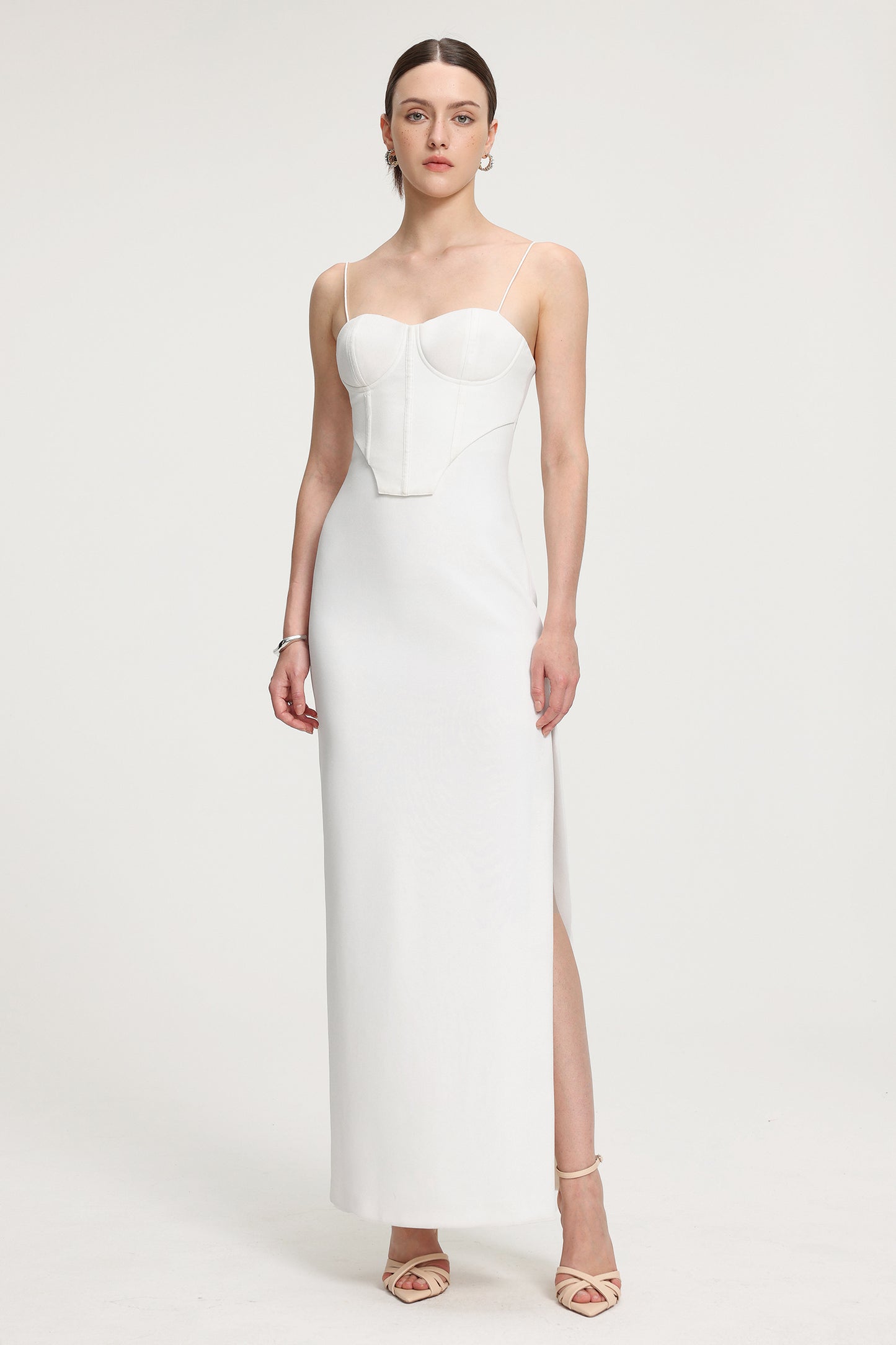 Vestido Maxi em Crepe com Detalhe Corpete