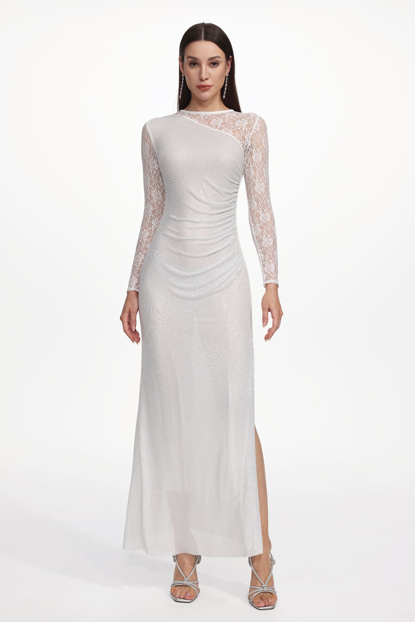 Vestido Maxi Uabeza com Renda de Cristal e Manga Longa
