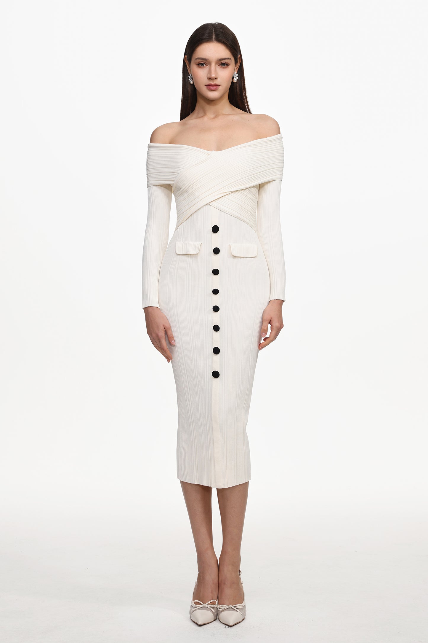 Vestido Maxi Temaie Ombro a Ombro com Manga Longa
