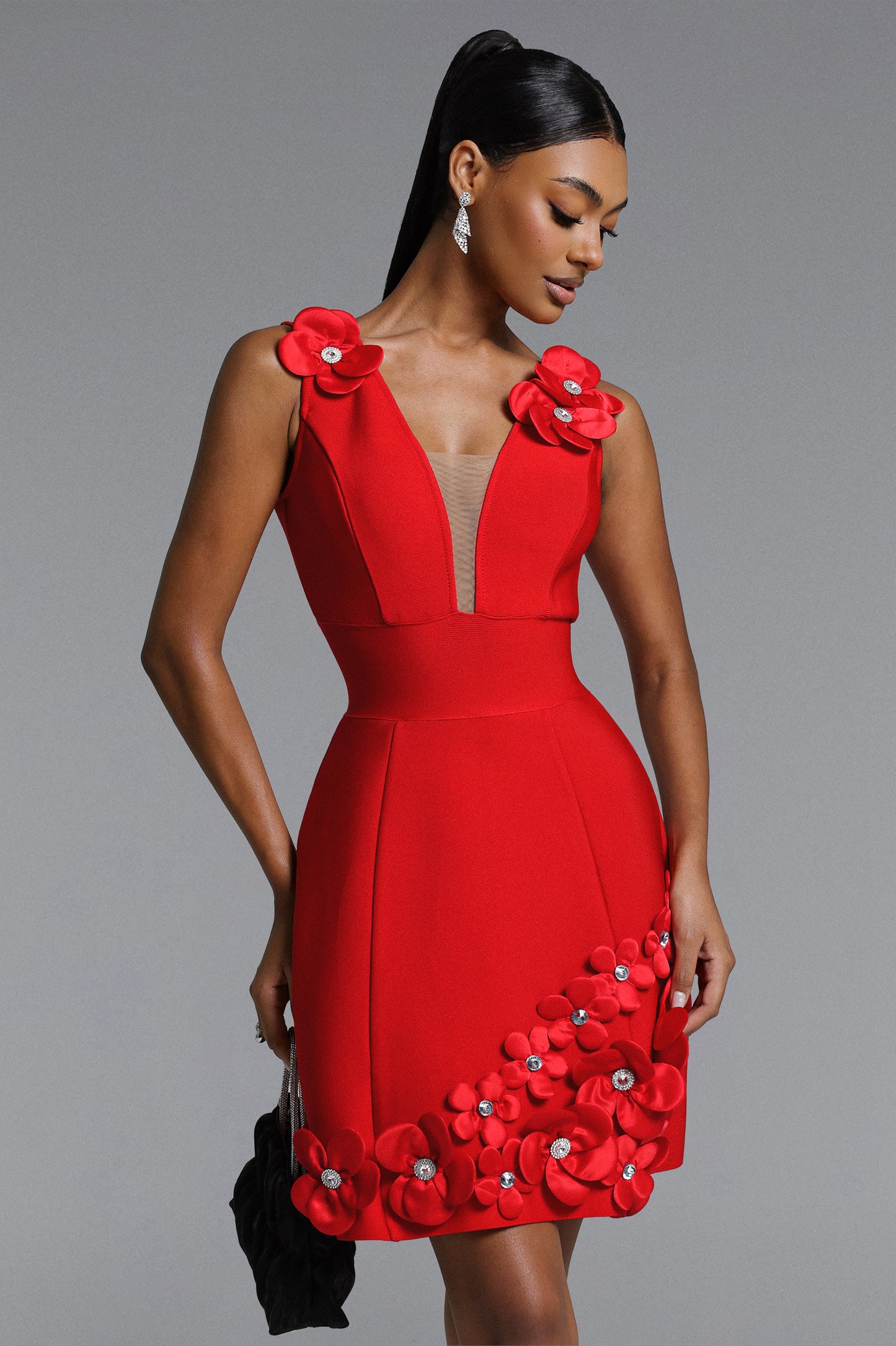 Vestido Curto Juyce com Decote em V Profundo e Floral