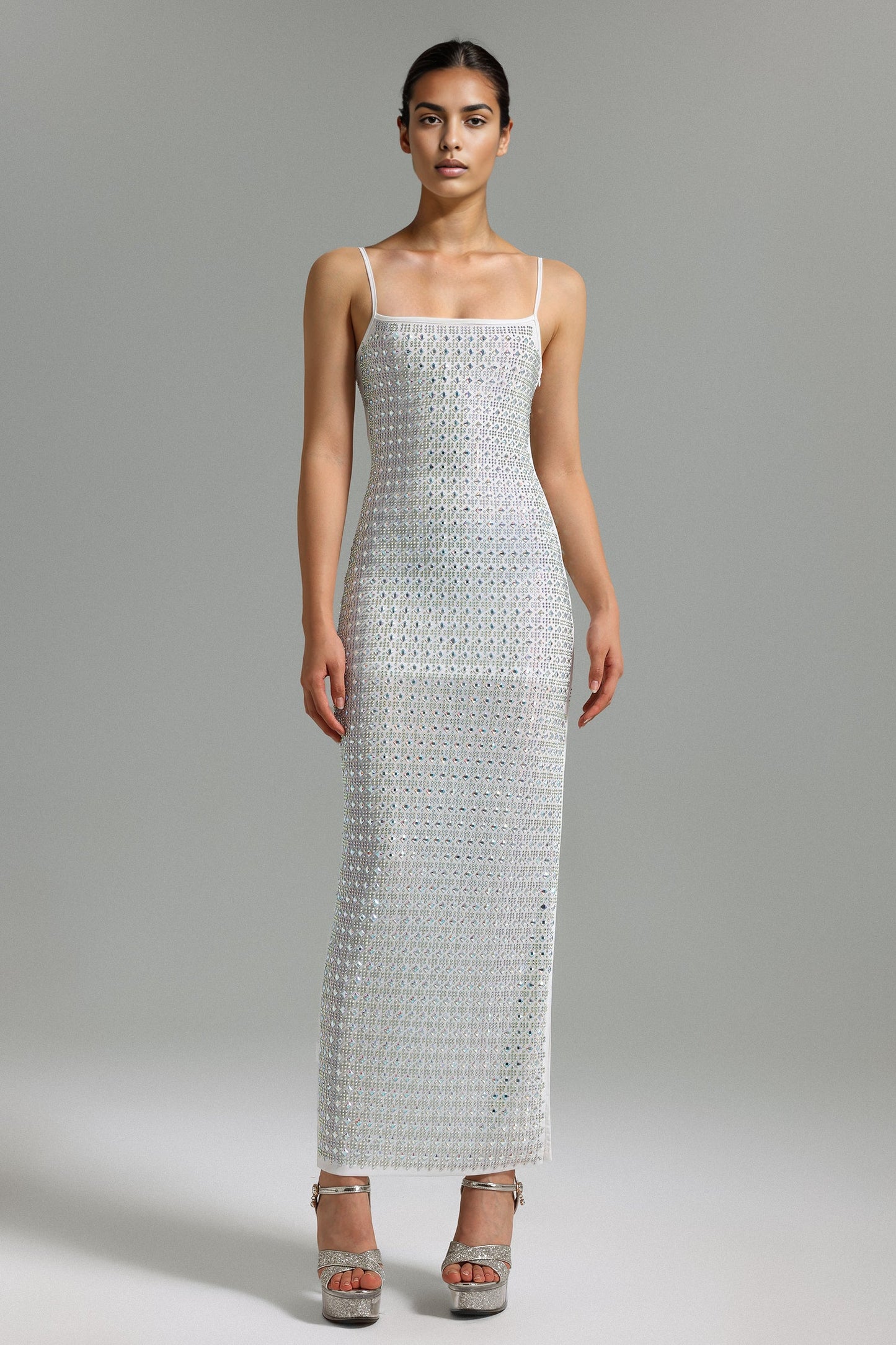 Halter Maxi Dress Zohara com Aplicações Diamantadas