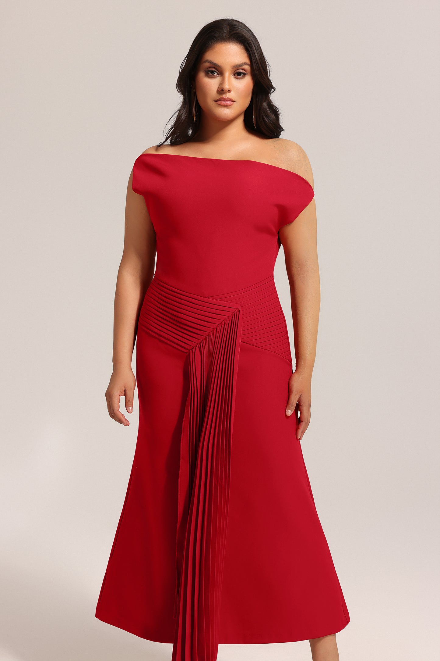 Vestido Midi Jillian com Ombro Oblíquo e Pregas