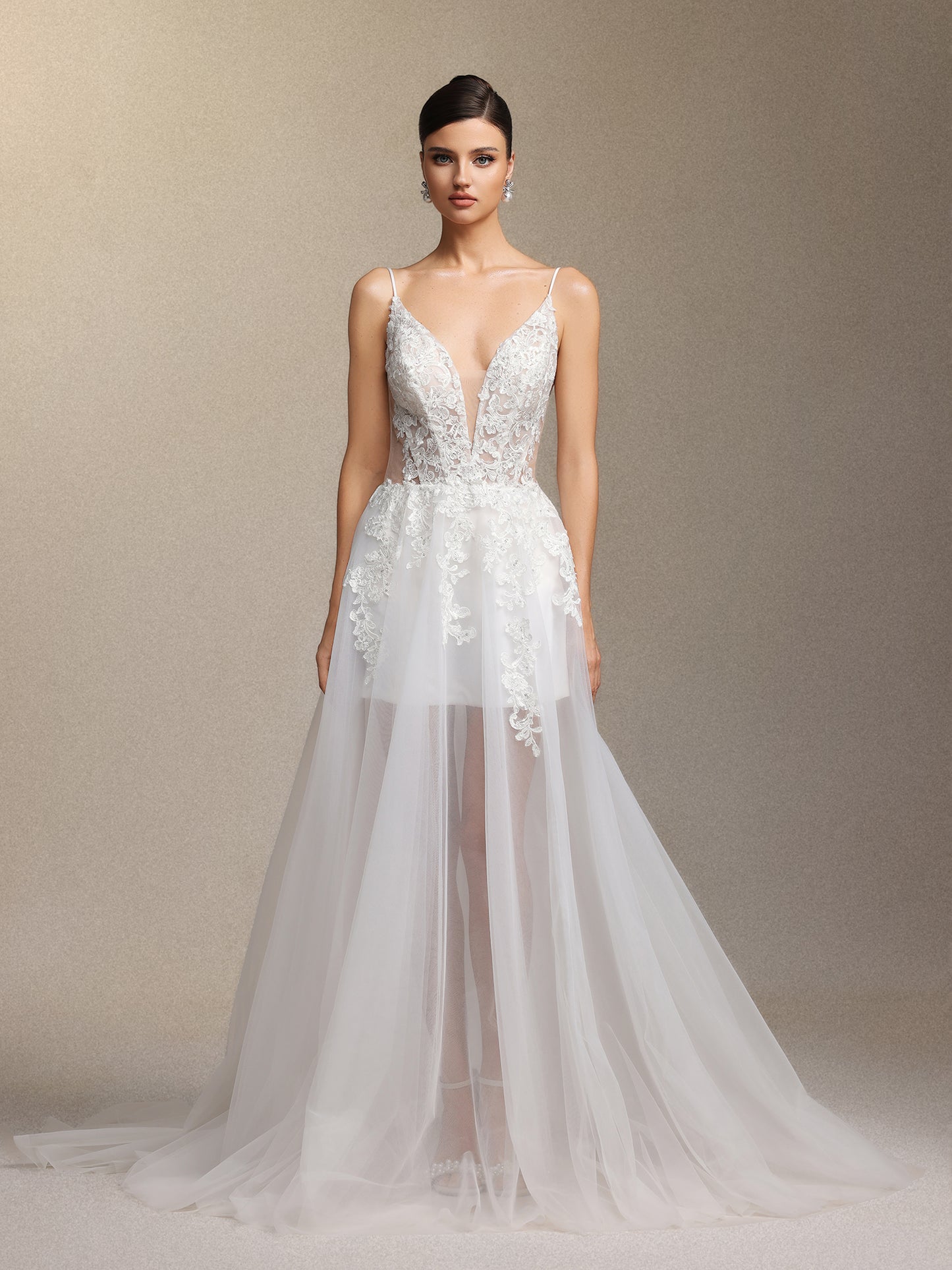 Vestido de Noiva Xaler Maxi com Decote em V e Tule