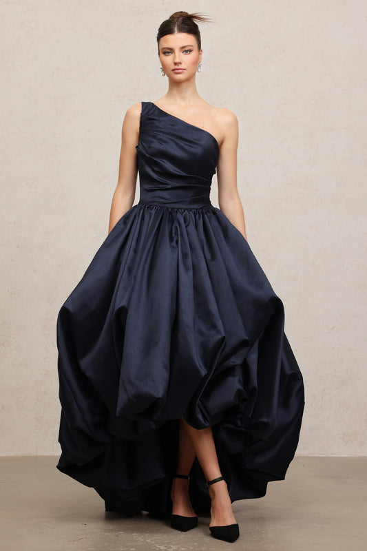 Vestido Longo Assimétrico em Cetim