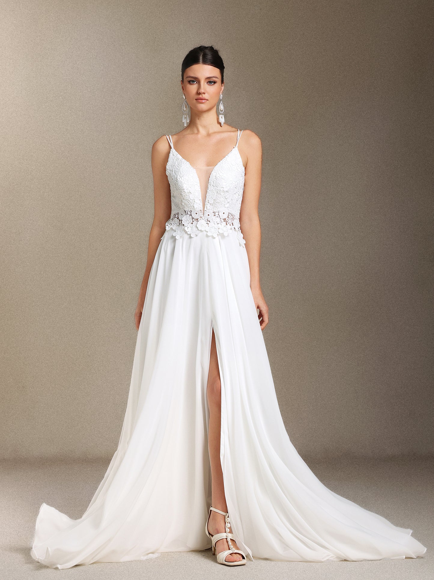 Vestido de Noiva Erina com Renda, Decote V e Costas Nuas