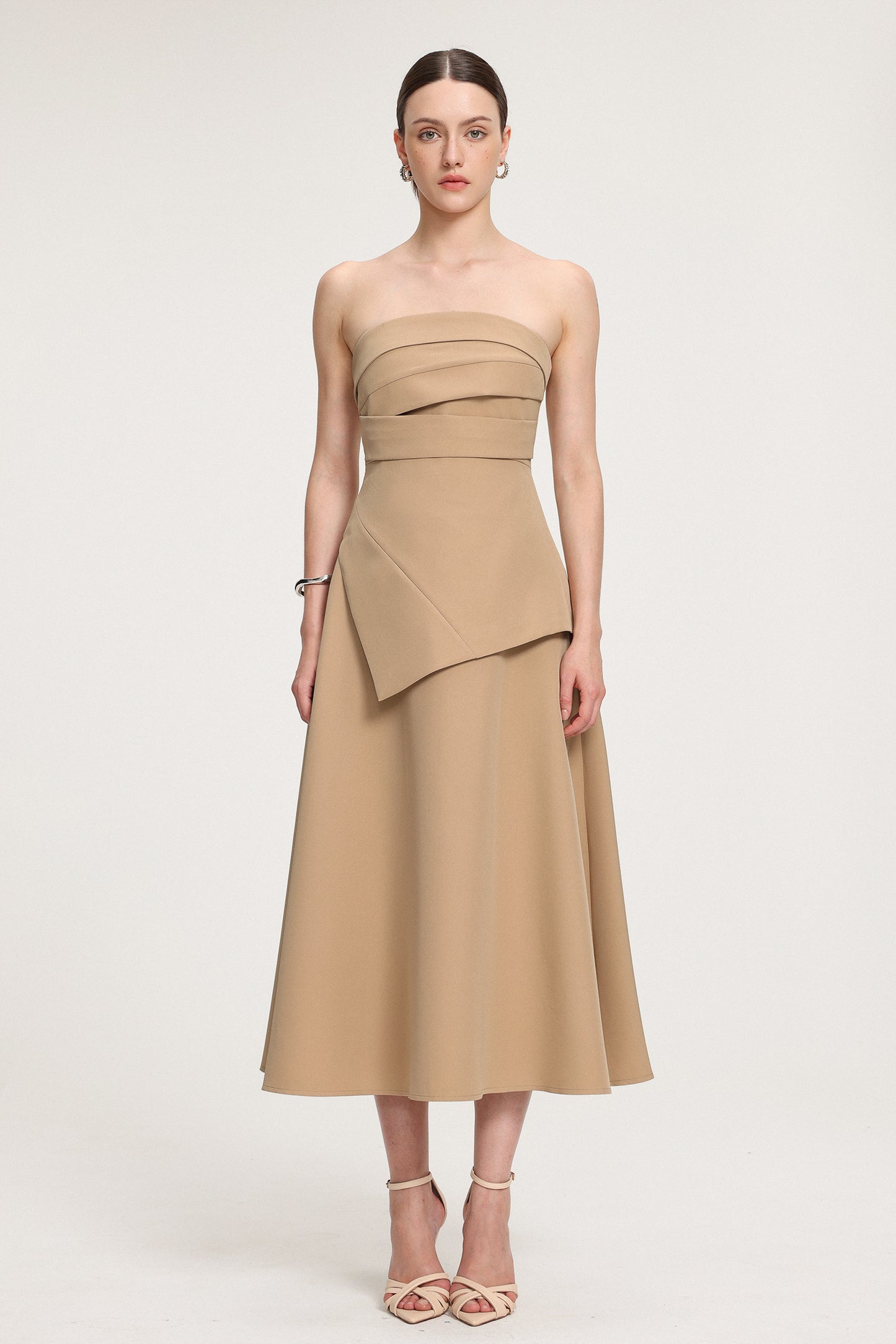 Vestido Midi Assimétrico em Crepe com Drapeado