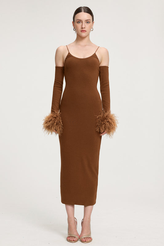 Vestido Midi Tricô com Acabamento em Penas