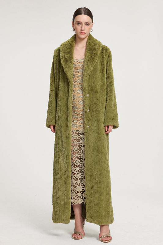 Casaco Maxi com Gola Xale em Fur Texturizado