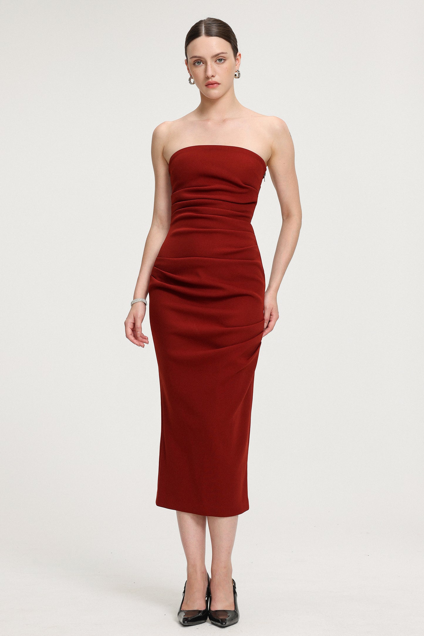 Vestido Midi Sem Alças com Franzidos em Crepe