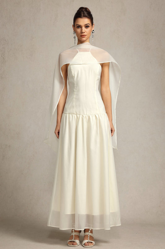 Vestido Omega com Detalhe em Fita e Comprimento Maxi