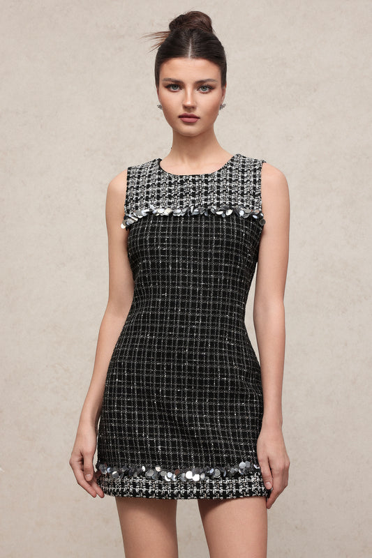 Vestido Mini Spola em Tweed com Paetê e Decote Redondo