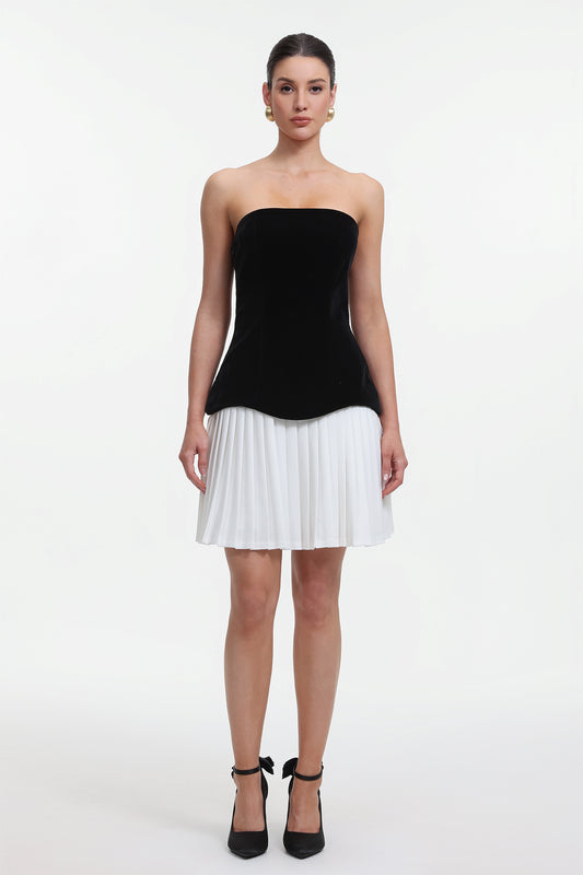 Vestido Ursula – Mini Elegante em Veludo com Contraste Plissado