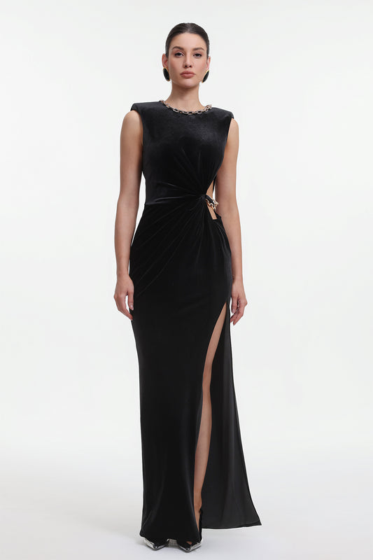 Vestido Maxi Trinvilla em Veludo com Cut-Out e Detalhe Corrente