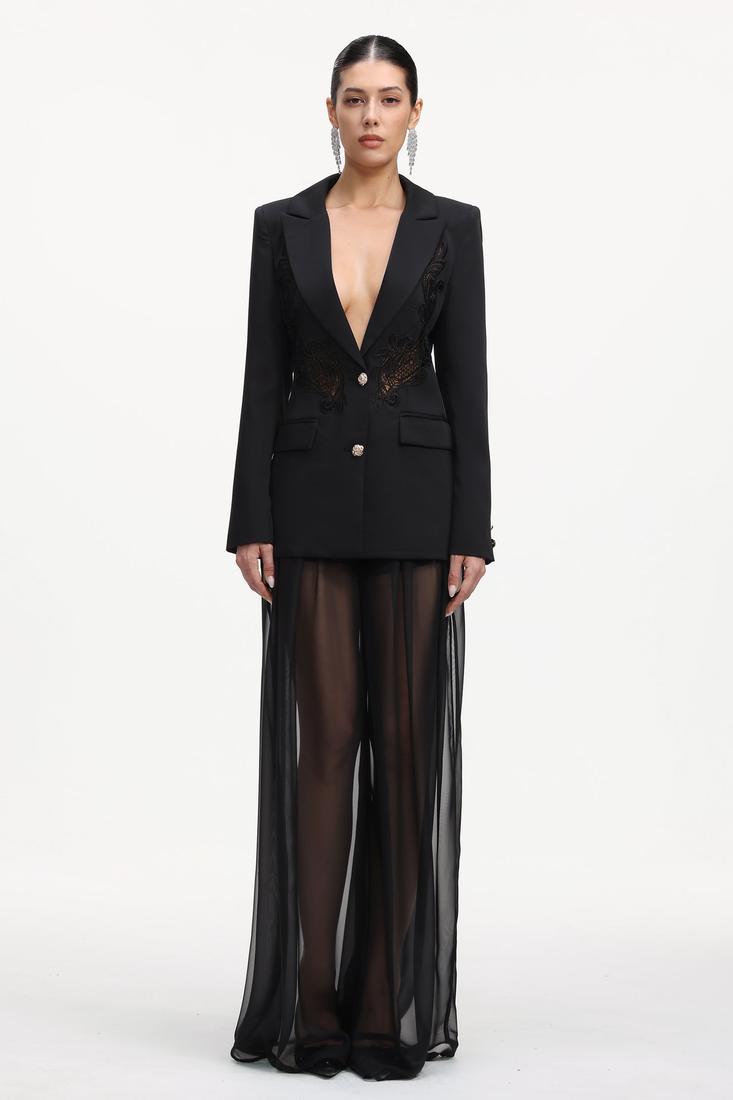 Blazer Huresa com Manga Longa e Detalhe em Renda