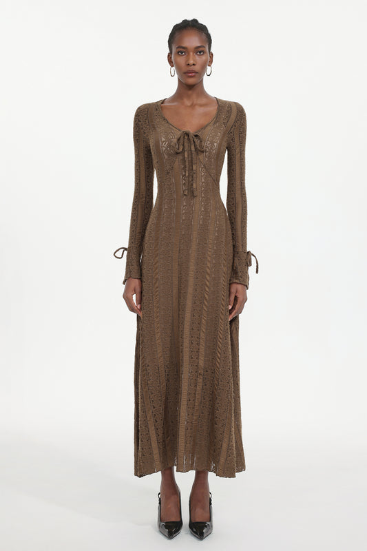 Vestido Maxi Katya em Renda e Laço com Manga Longa - Marrom