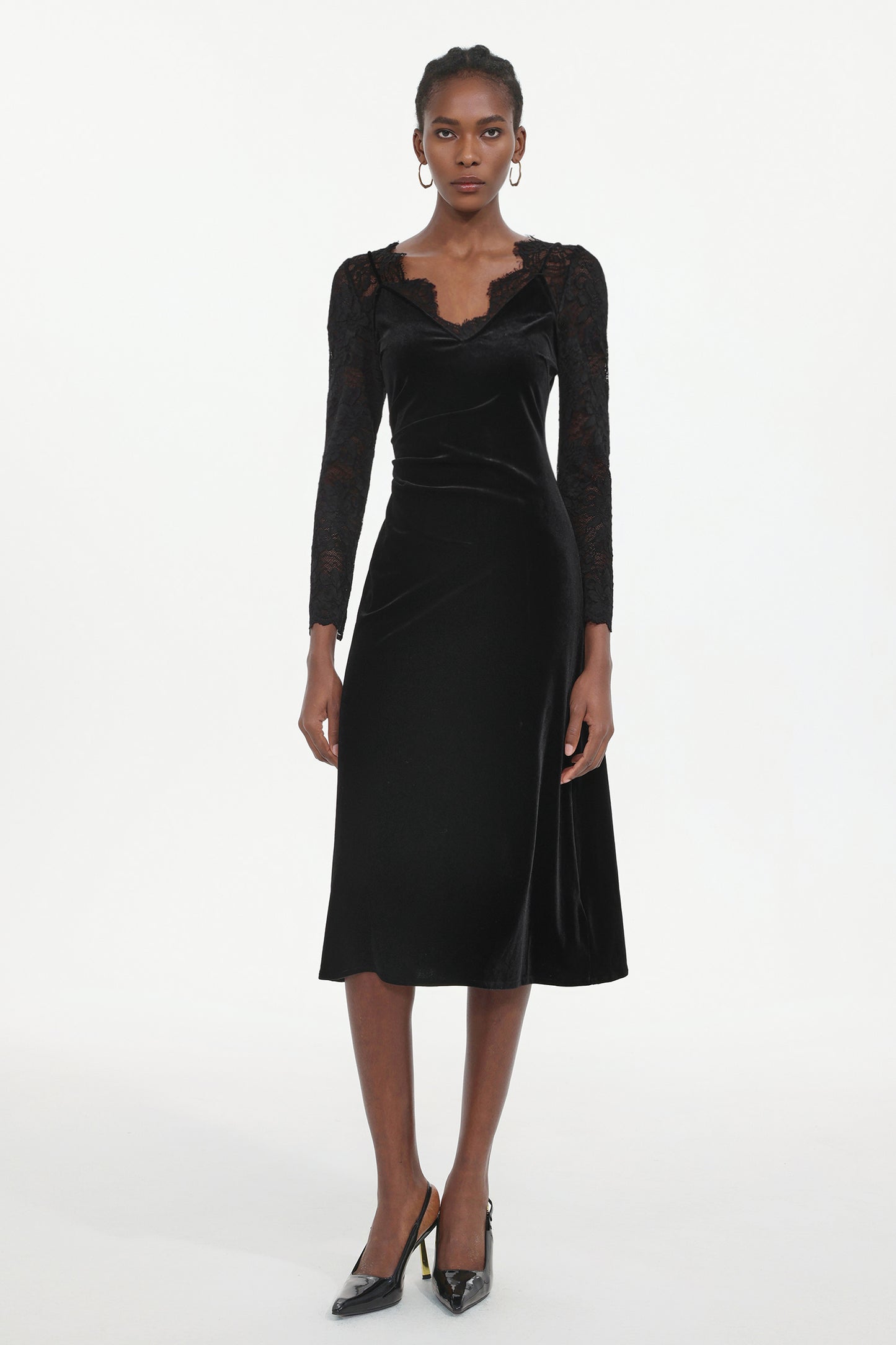 Vestido Maxi Gianna em Veludo e Renda com Manga Longa