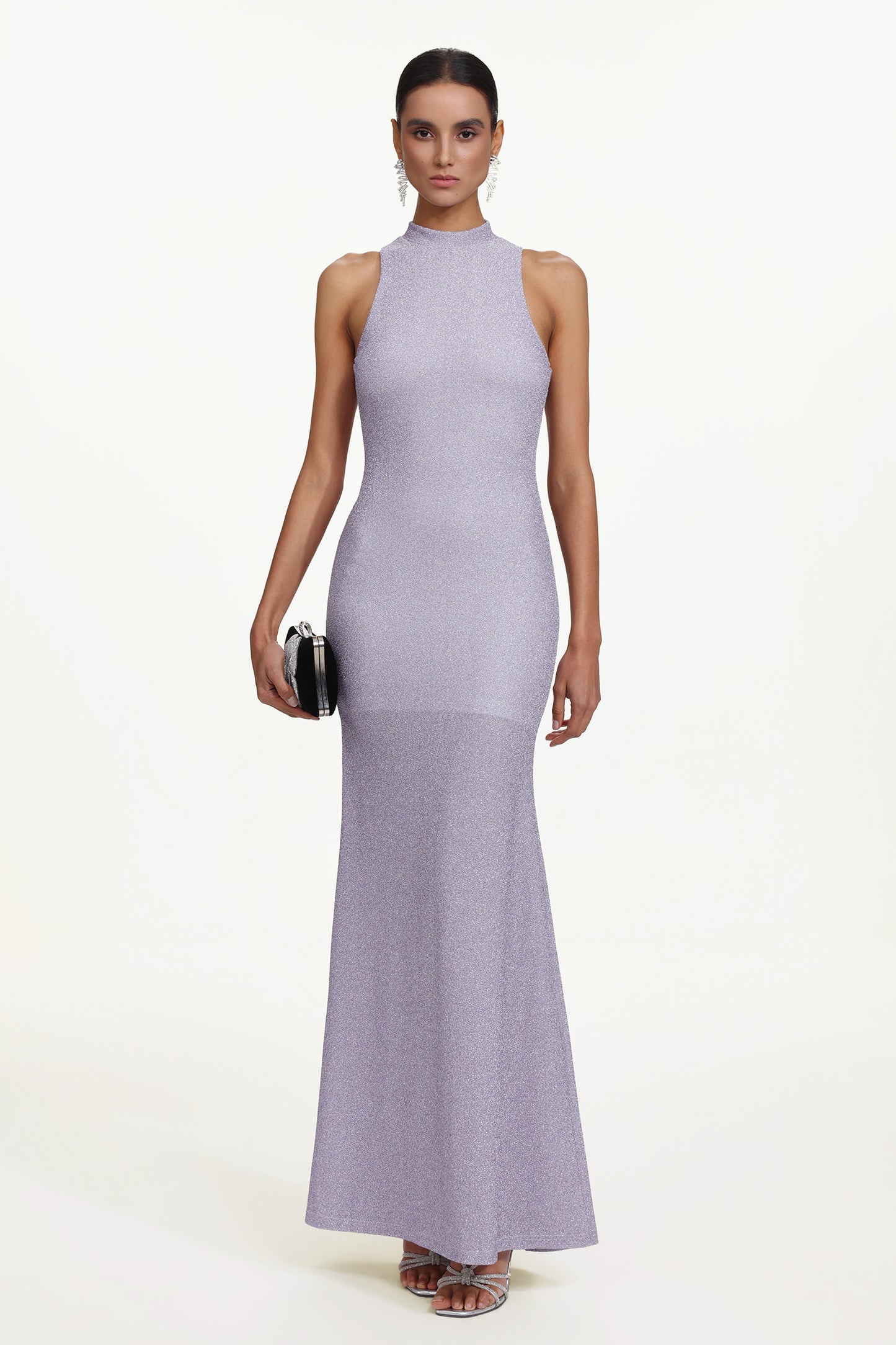 Vestido Maxi Teela Elegante Halter Sem Mangas com Efeito Shimmer