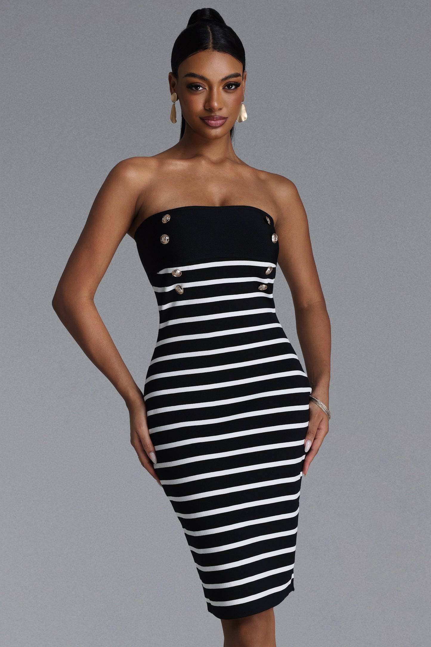 Vestido Midi Turey com Botões e Detalhe de Listras