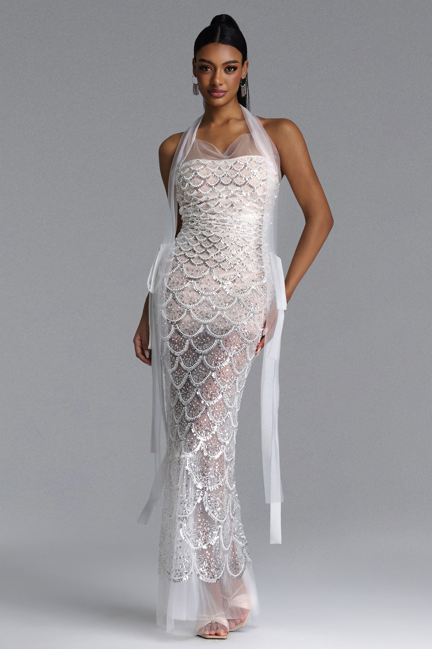 Vestido Violet Elegante com Pérolas, Paetês e Escamas Holográficas Maxi