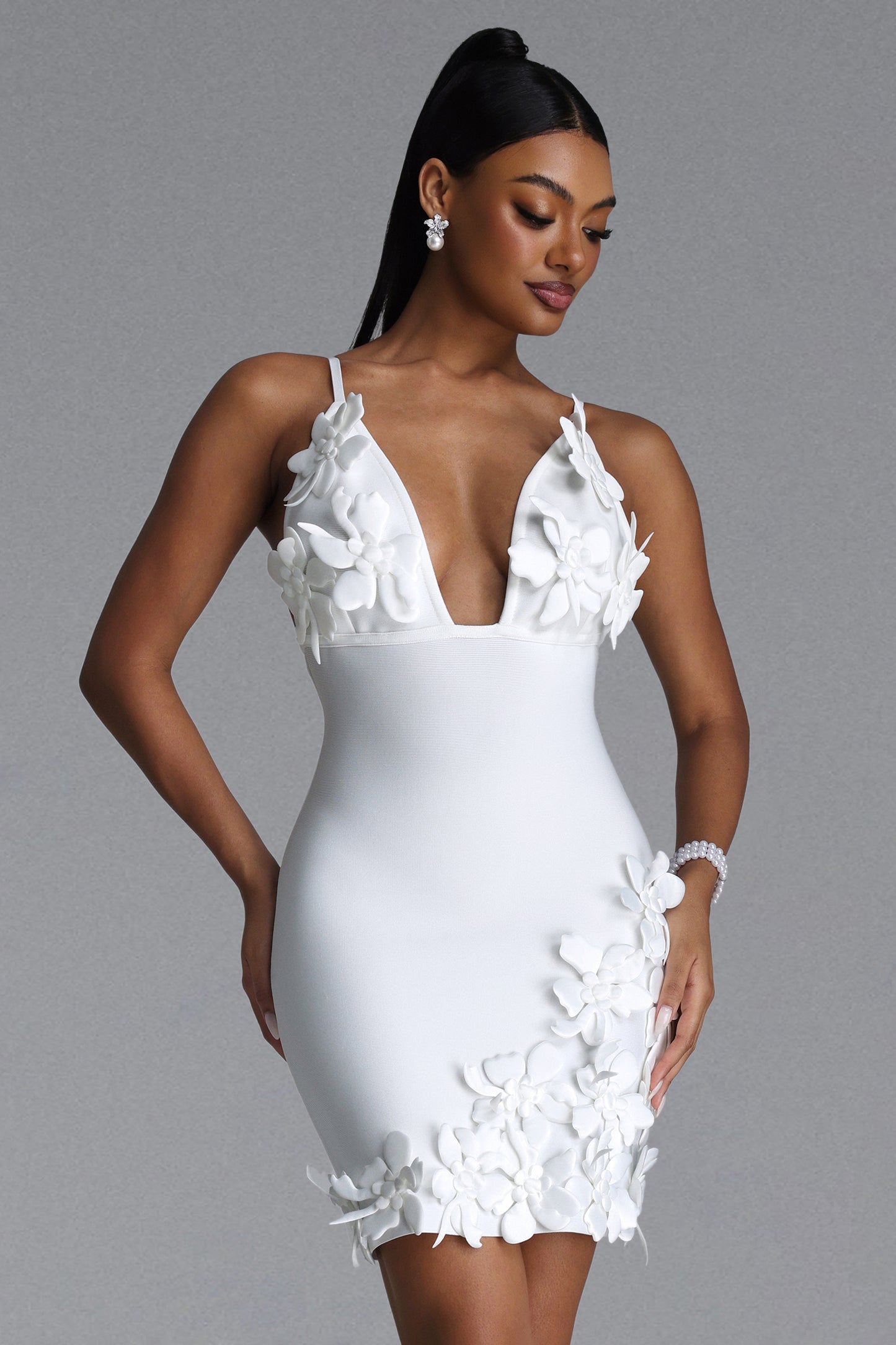 Vestido Bandage Margaret com Decote V e Flores