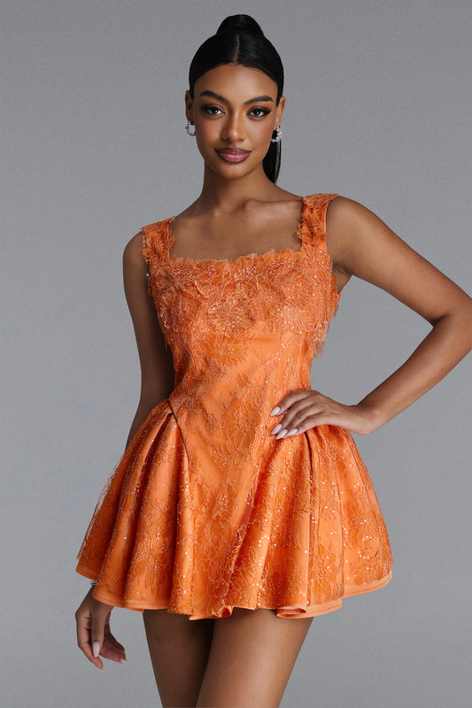 Vestido Kaylee Decote Quadrado com Renda Curto