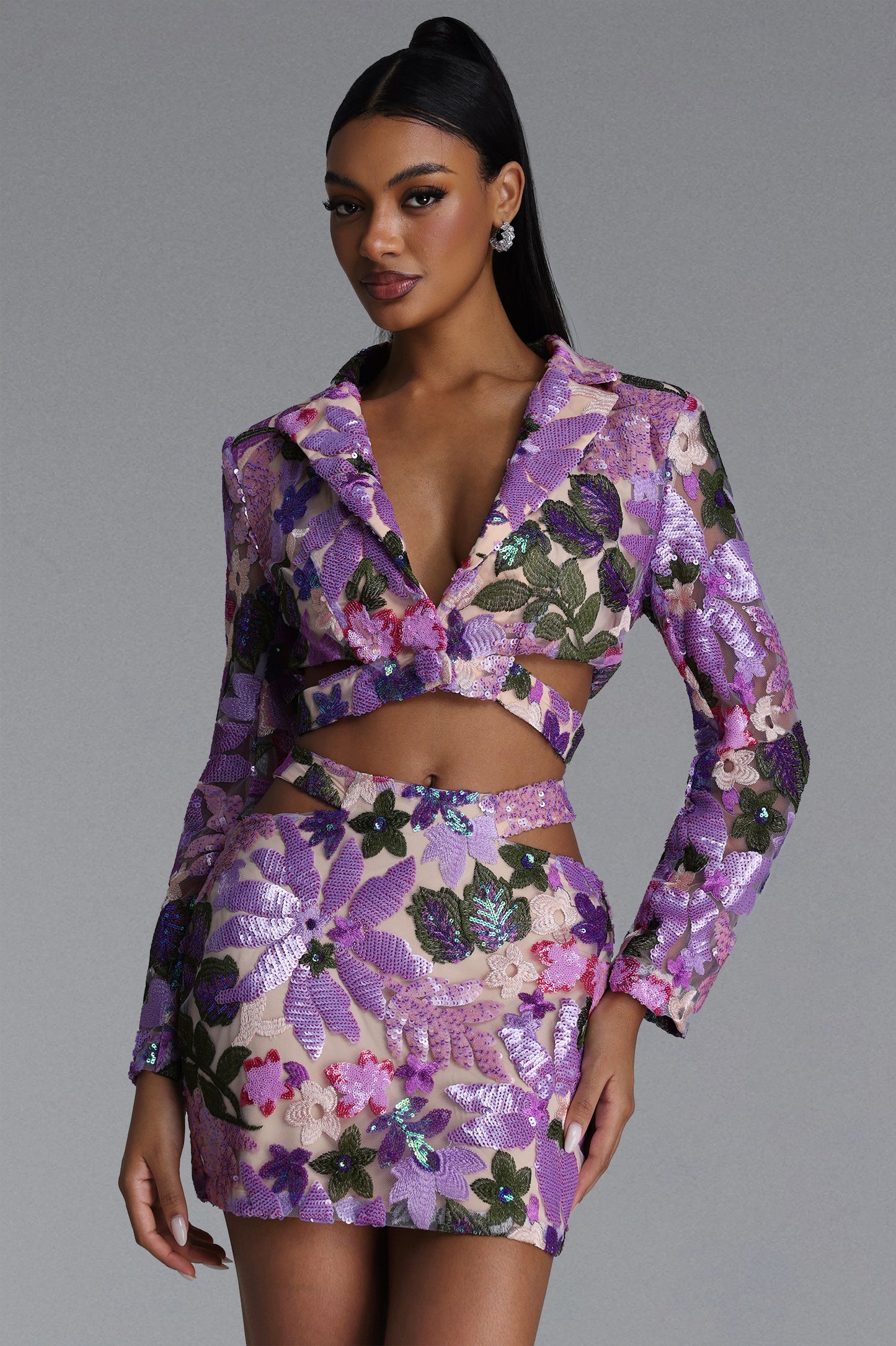 Conjunto Yarera: Blazer e Saia em Paetê Floral