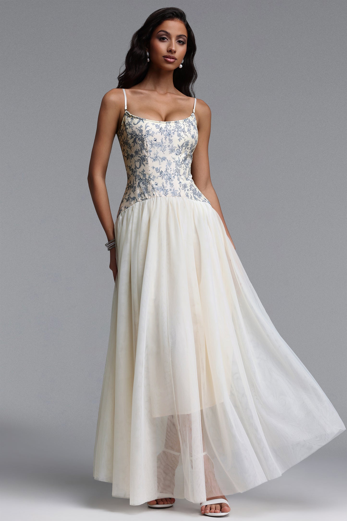 Vestido Maxi Elegante com Padronagem Floral