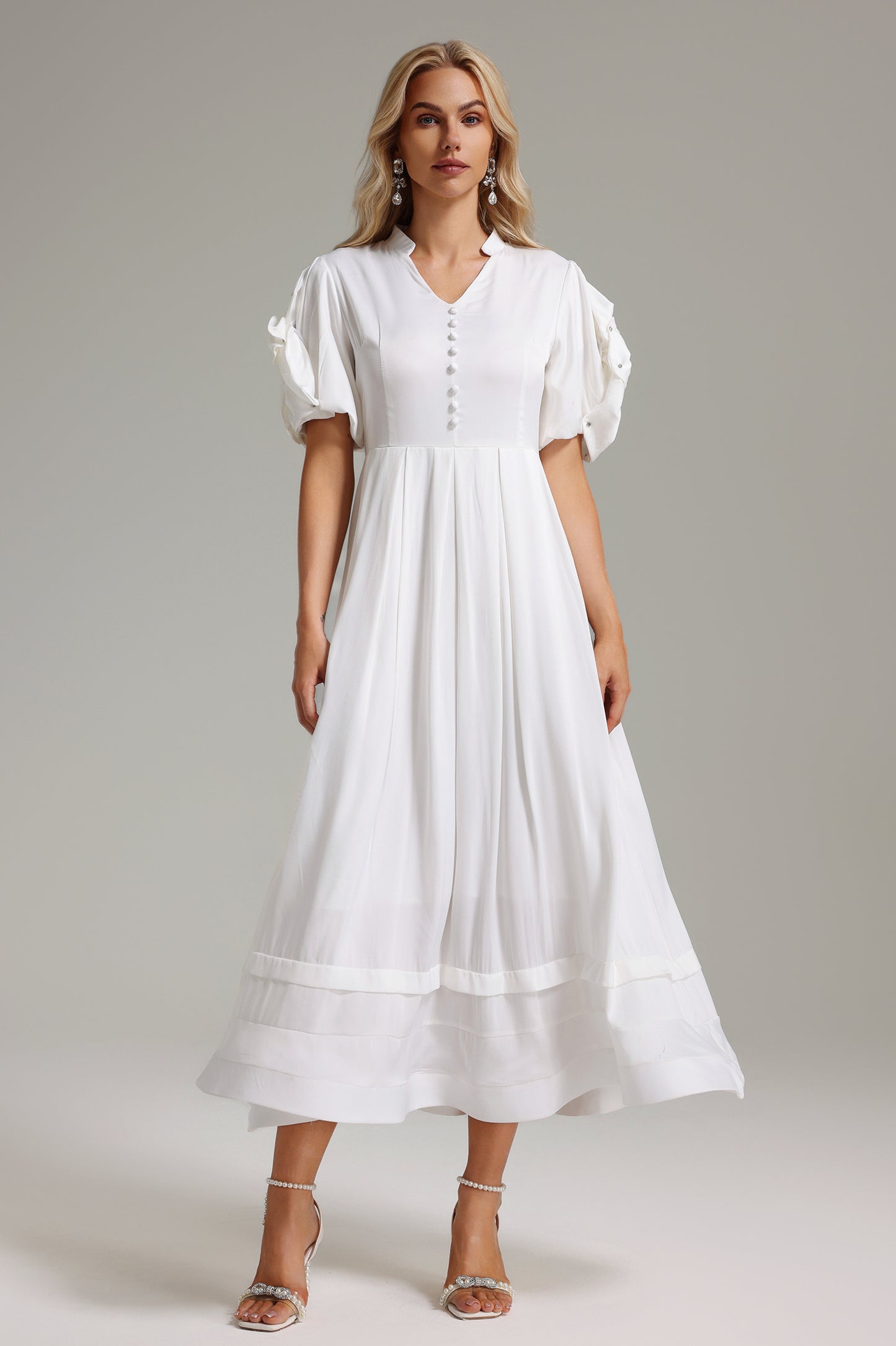 Vestido Dlasa com Mangas Florais Adornadas