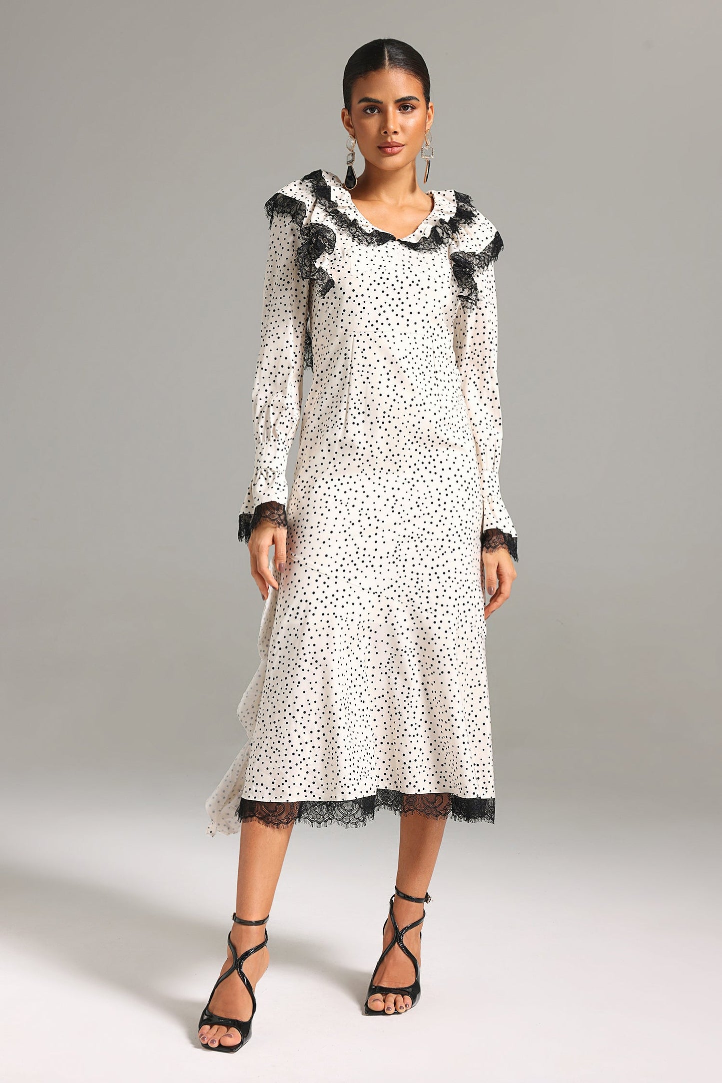 Vestido Midi Lape em Renda com Poás
