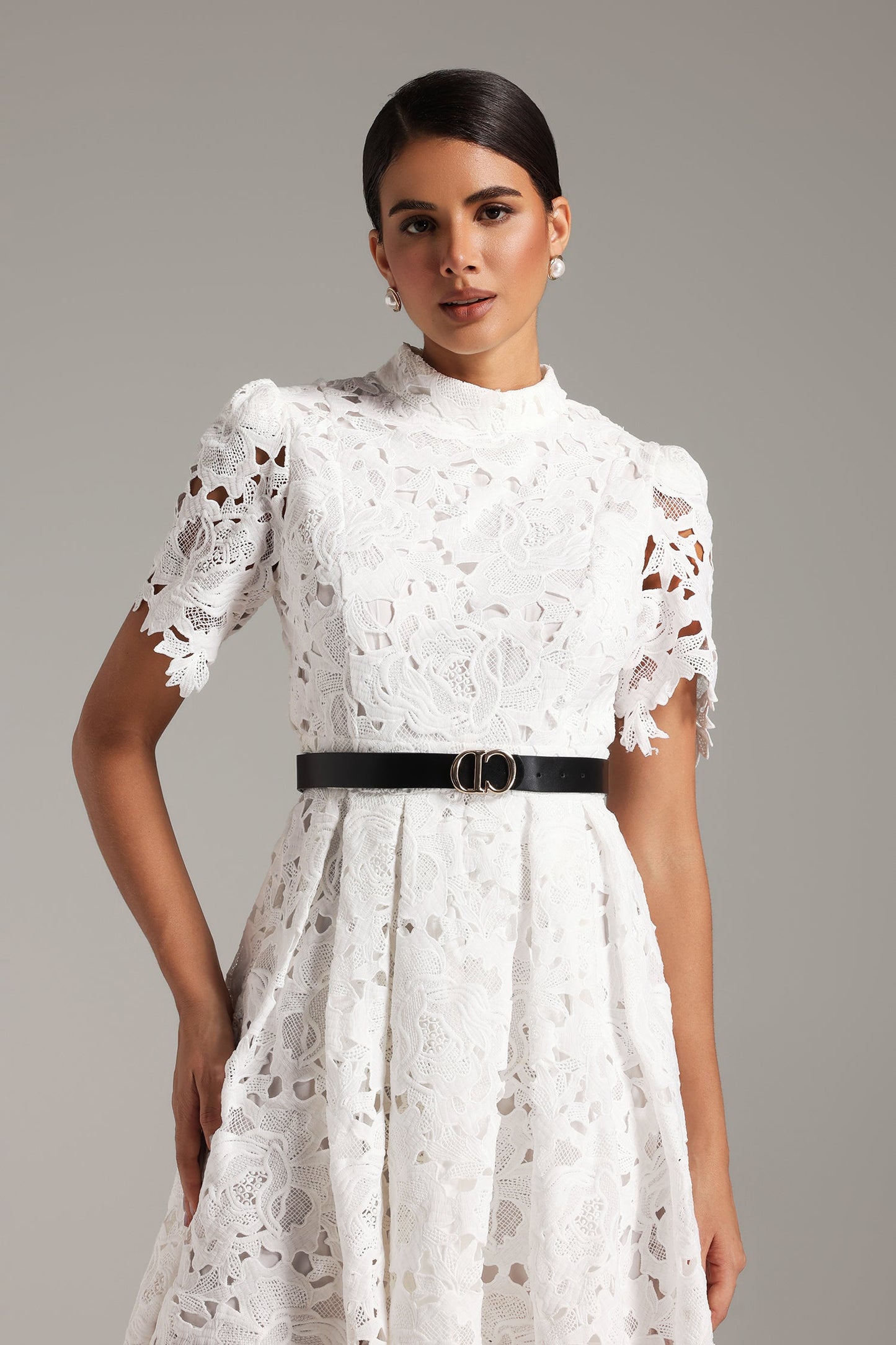 Vestido Midi Lyall em Renda