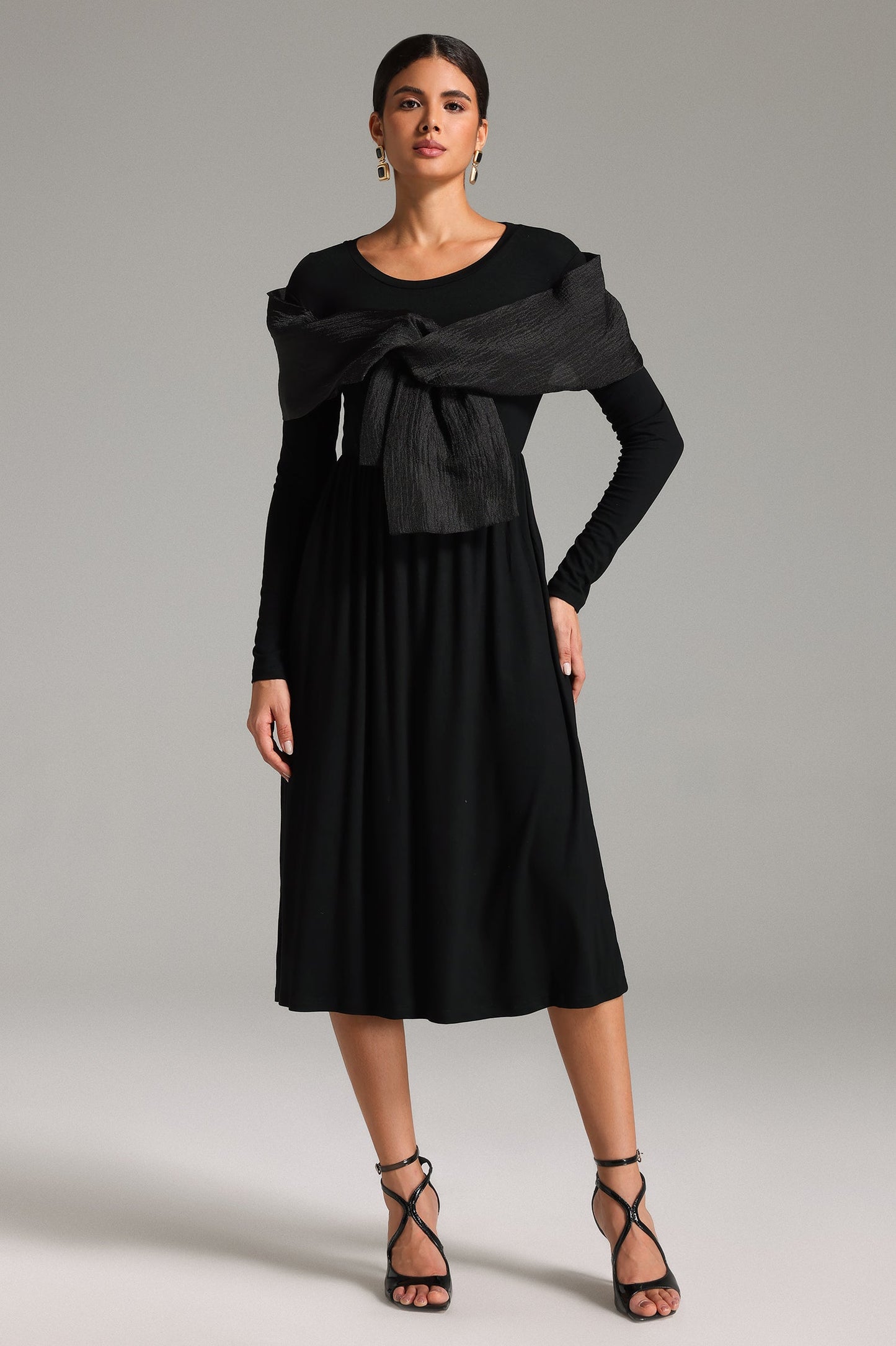 Vestido Tanisha com Detalhes em Patchwork e Laço